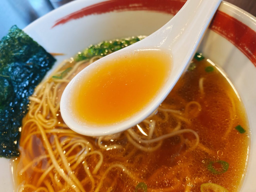 中華そば醤油スープ